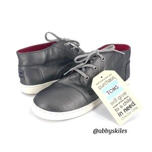 Toms Sneakers Paseo Mid Ankle Sneaker Metallic Silver Size 6 NWT
